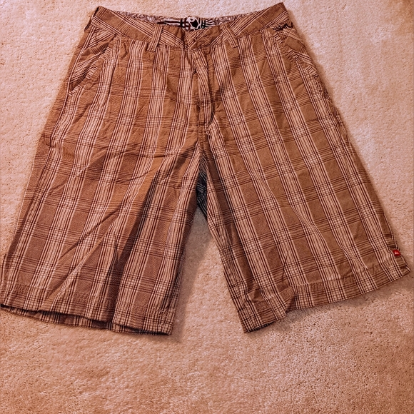 Quiksilver ~ Tan Plaid Flat Front Men’s Shorts Waist 31 - Picture 1 of 13